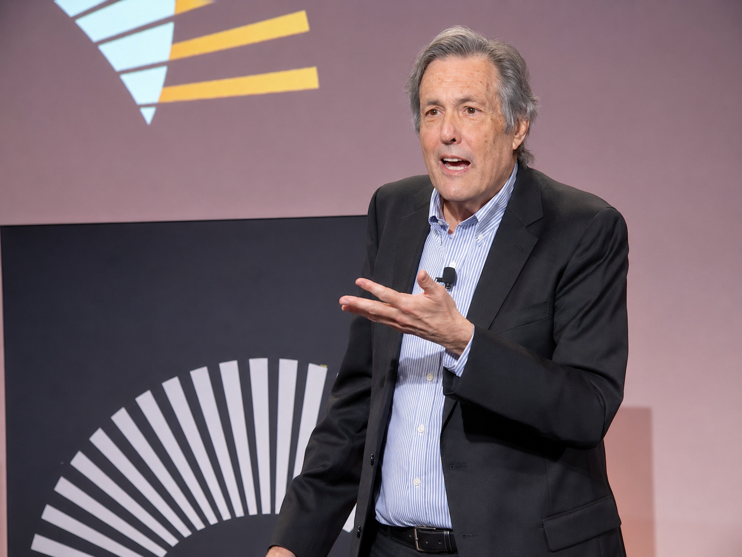 Jeffrey I. Cole speaking at the IAB Annual Leadership Meeting